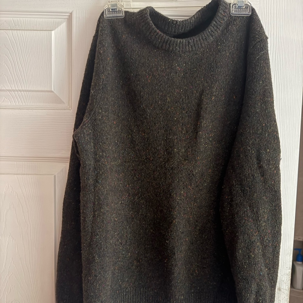 J Crew Men’s Wool blend sweater